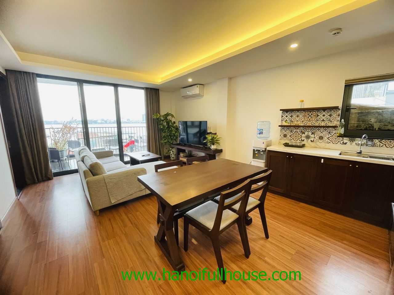 For rent lake view 2 bedroom apartment in West lake