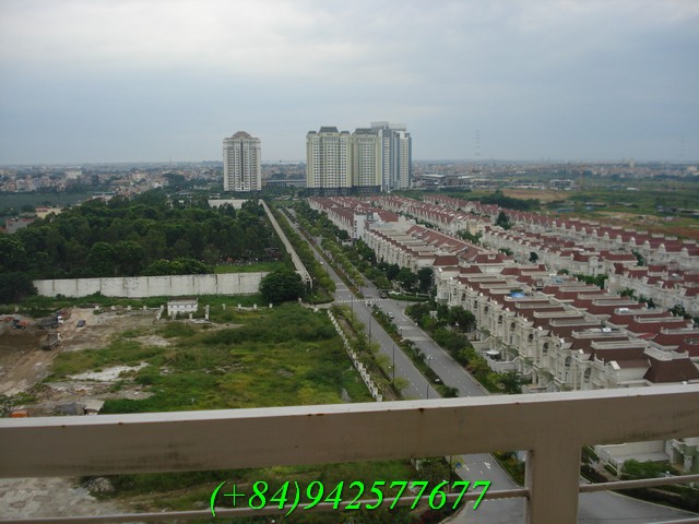153m2, 3 bedroom, wooden floor, fully furnished apartment in Ha Noi Ciputra, Tay Ho dist