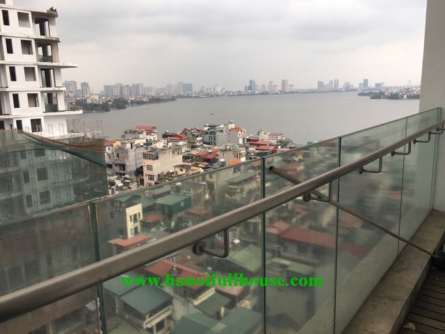 Luxurious apartment with 3 bedrooms for rent in Golden Westlake 
