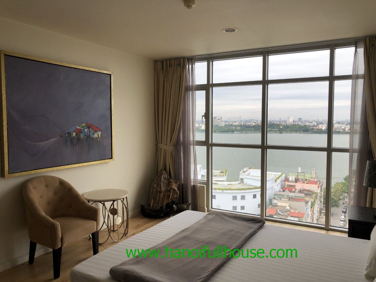 Corner apartment with 2 bedrooms, lake view, 105 sqm in Watermark Tay Ho