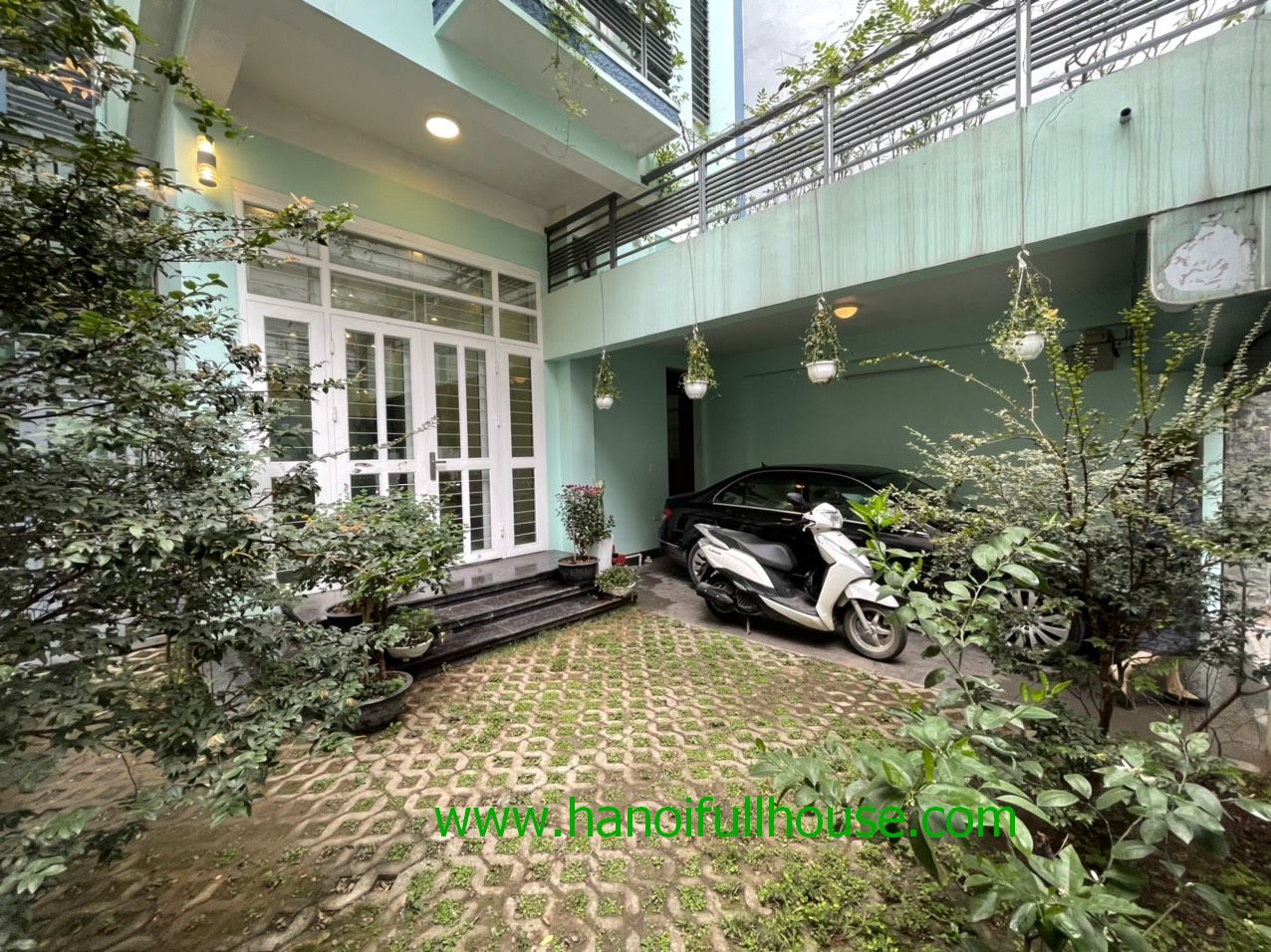 Garden Villa in Hoan Kiem dist, 220 sqm, full furnished