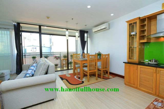 2 bedroom apartment near Ngoc Khanh lake for rent