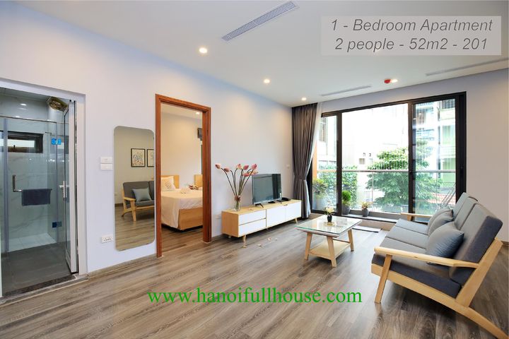 One bedroom apartment with full of light,full service in Ba Dinh center