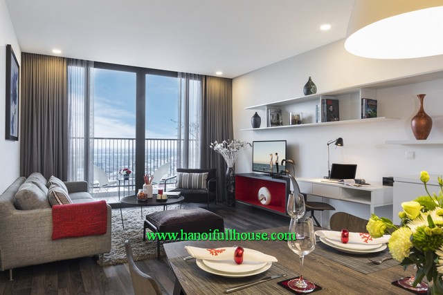 Luxury fully furnished apartment-2 bedroom in Somerset West Point Ha Noi for lease