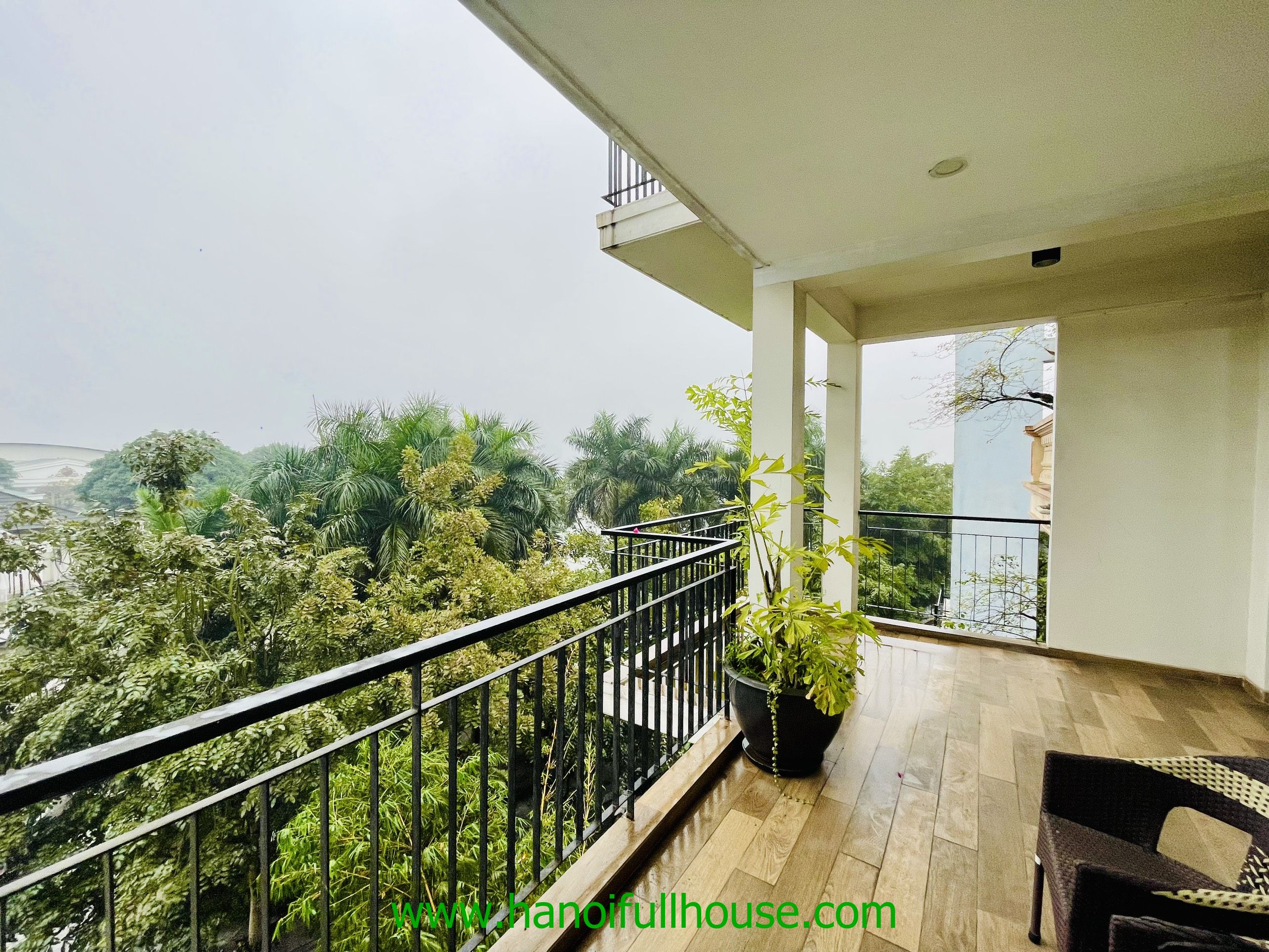 Renovated apartment with 2 bedrooms on Nhat Chieu street.
