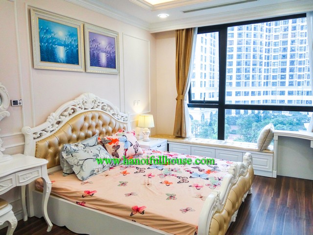 Royal City- 02 bedroom, modernly furnished, bright and beautiful view