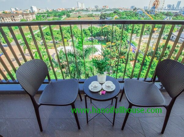 Bright and spacious serviced apartment on Trinh Cong son let to rent