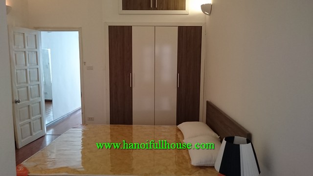 Furnished one bedroom apartment (no lift) in Hoan Kiem for rent, $450/month