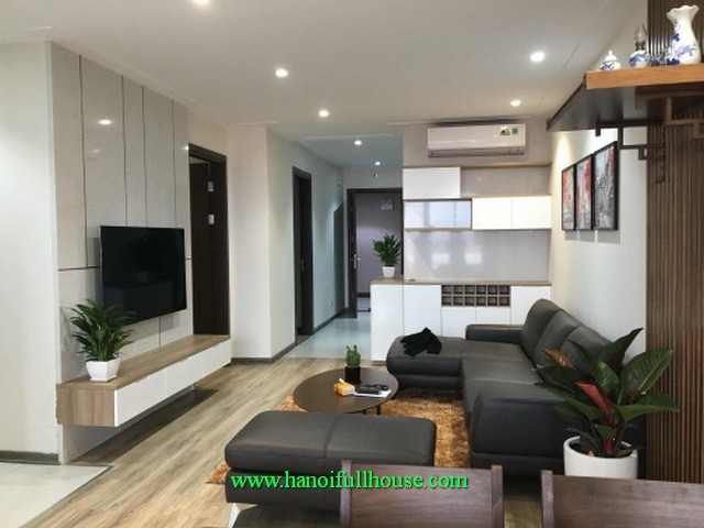 A beautiful apartment three bedroom in Northern Diamond tower on Co Linh street, its close to Aeon Mall