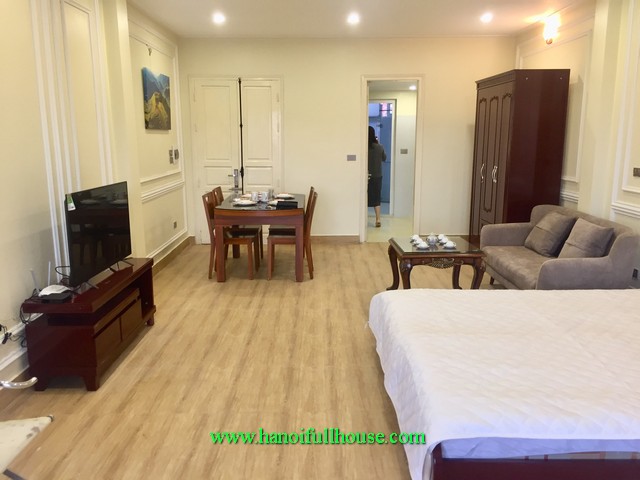 A good flat in Hanoi center. 1 bedroom with fully furnished and full service, lift, good security
