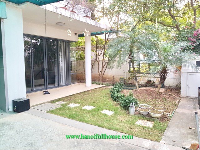 Hanoi villas for rent. A corner villa in Gamuda urban, Hoang Mai district for foreigners to live