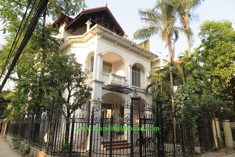 Garden villa in Hanoi, 04 bedrooms, big terrace, safe area in Tay Ho street, Quang An Ward.