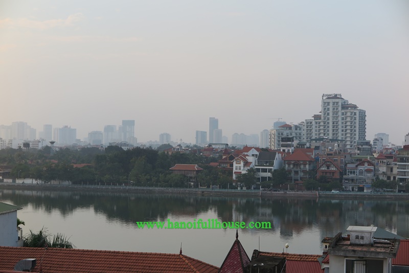 Luxury and brand new 02 bedrooms, lake view, balcony on Tu Hoa, TayHo, Ha Noi