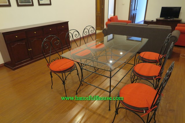 Two bedroom fully furnished apartment in Ha Noi center for foreigner to let