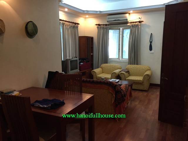 Bright serviced apartment,balcony, elevator and cosy 01 bedroom, 01 living room