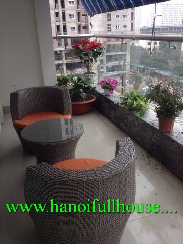 Beautiful balcony serviced apartment in Cau Giay, one bedroom, lift, security guard