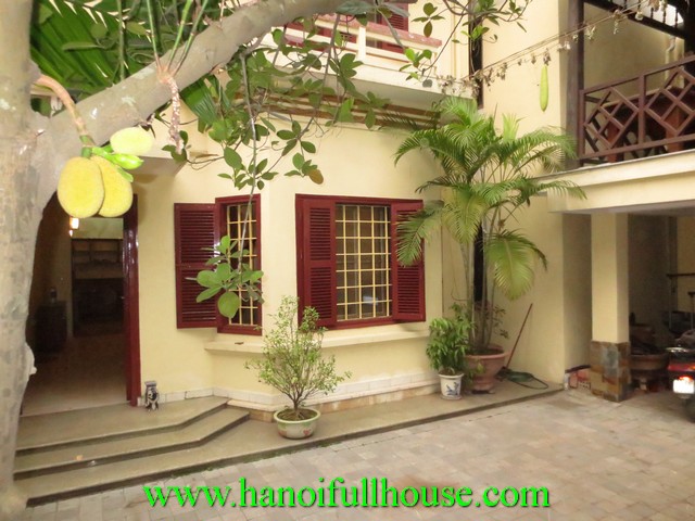 Beautiful house with 4 bedrooms, courtyard, fully furnished for rent in Ba Dinh dist, Hanoi