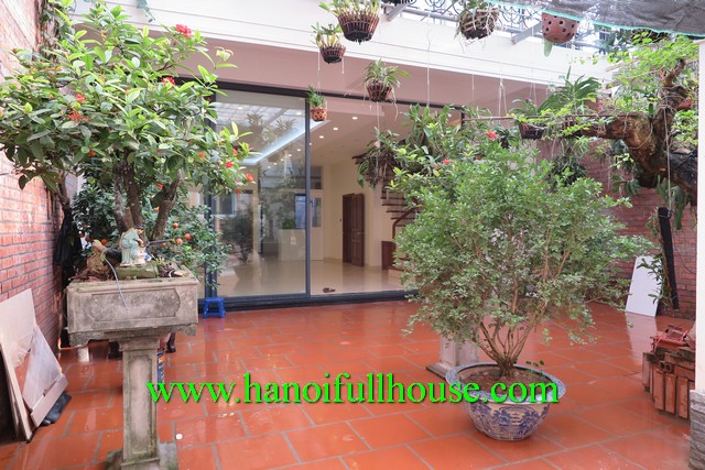 Find a nice house in West Lake-Hanoi for Expat rent