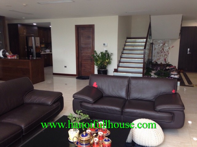 4 bedroom duplex apartment in Madanrin Garden, Cay Giay dist for foreigner rent