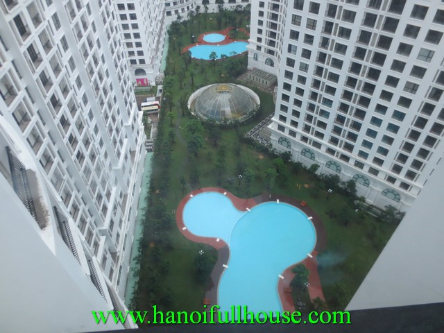 Unfurnished apartment for rent at Ha Noi Royal City, Nguyen Trai