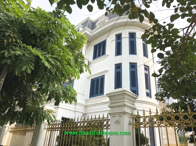 The most beautiful villa in Ha Dong district for foreigners to rent. 5 bedroom, fully furnished, car parking