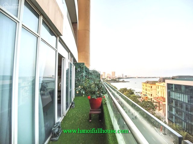 Find an apartment for rent on the side of West Lake-Hanoi. 3 bedroom, furnished and long balcony