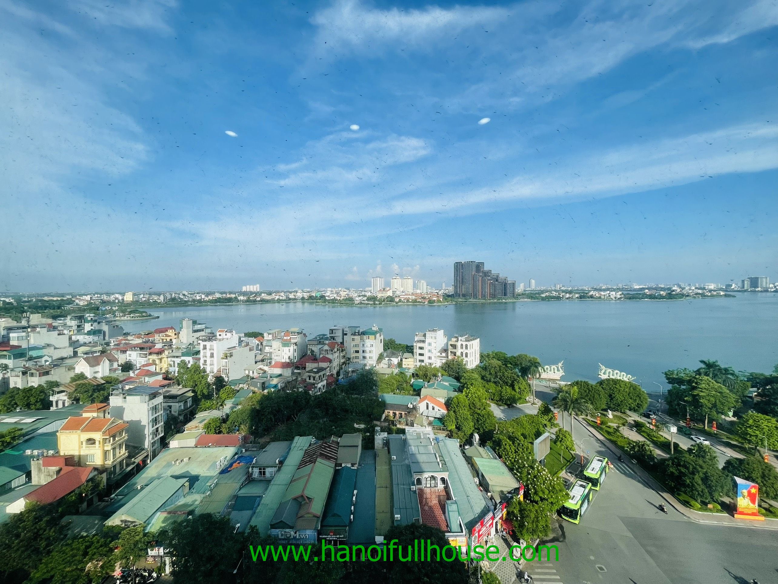 Modern apartment with 2 bedrooms, full furniture in Eldorado Tay Ho
