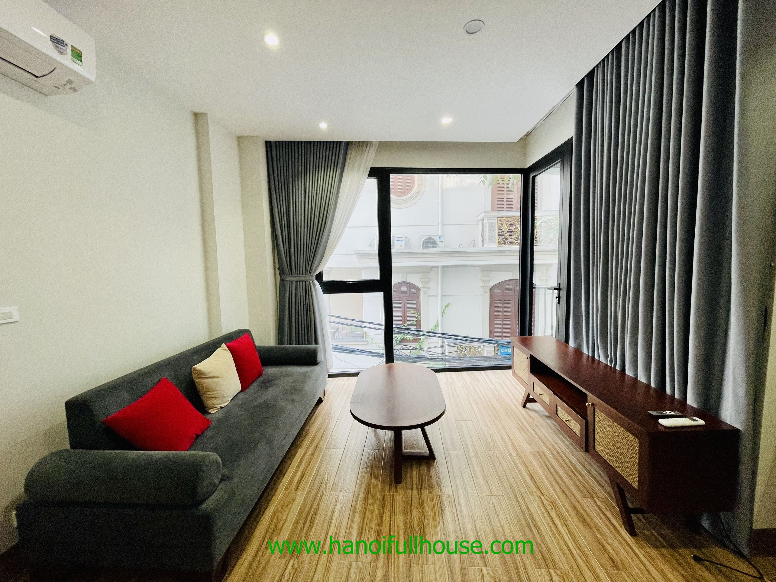 Modern apartment with 2 bedrooms, 2 bathrooms in Tây Ho dist