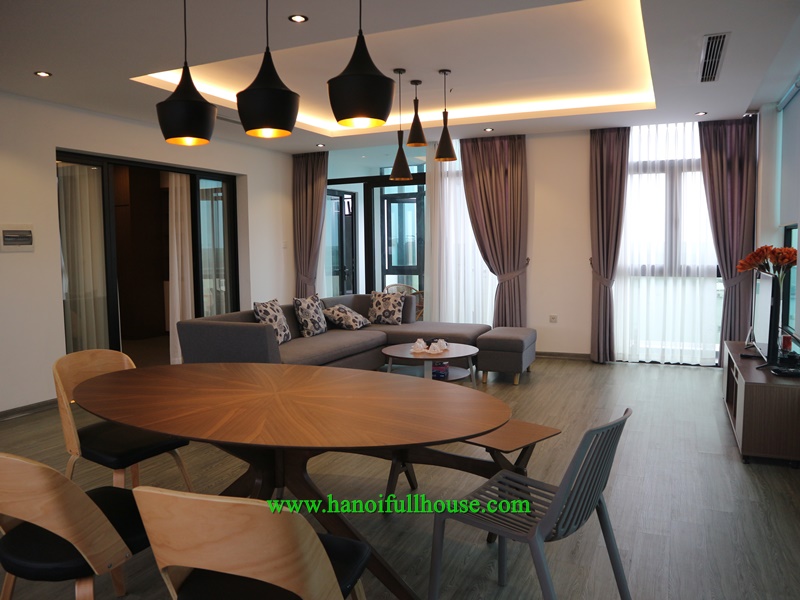 Luxury serviced apartment on top floor, lots of natural lights in Hoan Kiem for lease