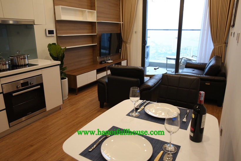 Corner 1 bedroom apartment on high floor in Metropolis Lieu Giai now