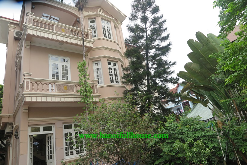 Garden House ,full of light on Au Cơ street, Tay Ho dist is available now
