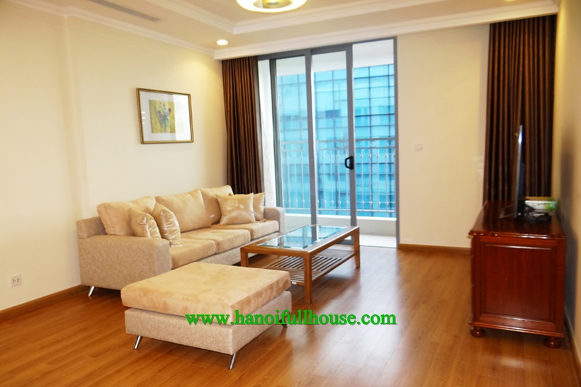 Luxurious and modern apartment on high floor for rent in Vinhomes Nguyen Chi Thanh