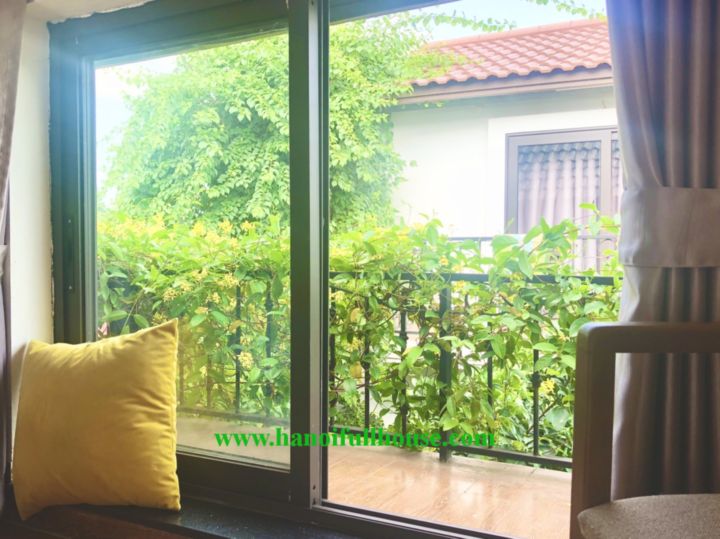Only 450 USD for a beautiful little house in Tay Ho dist, green garden, modern furniture