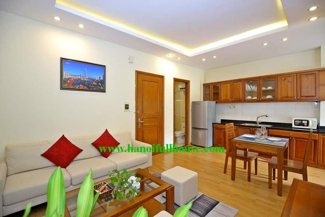 Nice apartment with full of light, full service near Metropolis Lieu Giai