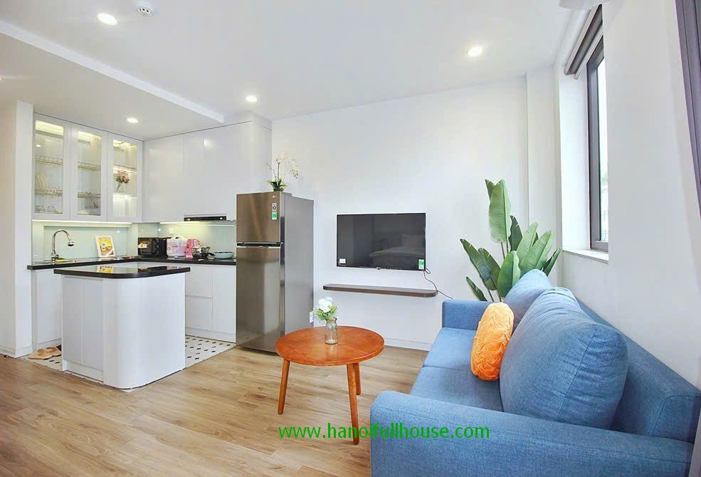 Căn hộ Studio nhiều ánh sáng, nội thất hiện đại, mới ở Tây Hồ