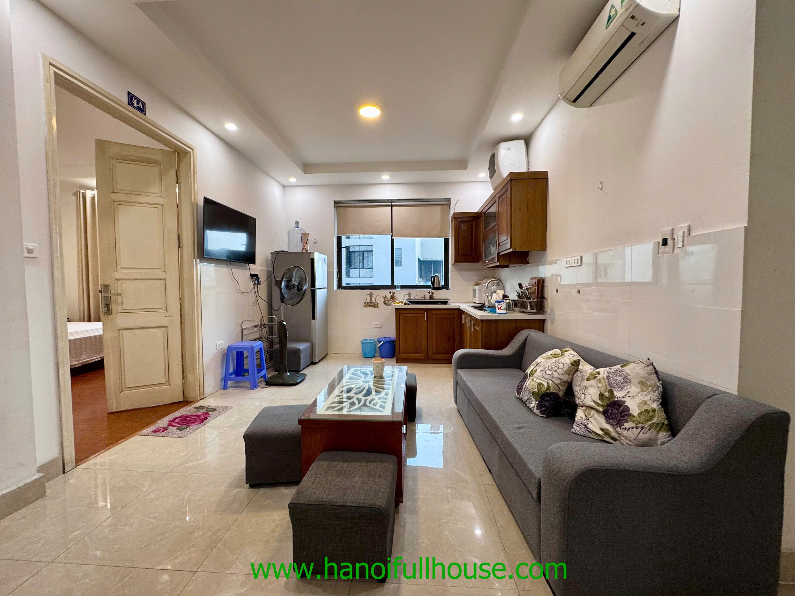 Good price for modern 3 bedrooms apartment in Tu Hoa street, 20 meter from the Lake 