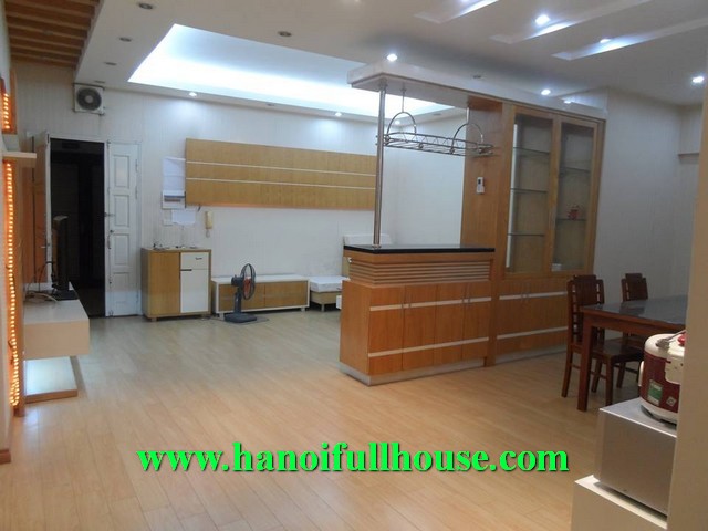 Look for 3 bedroom apartment in Ba Dinh, Hanoi, Vietnam