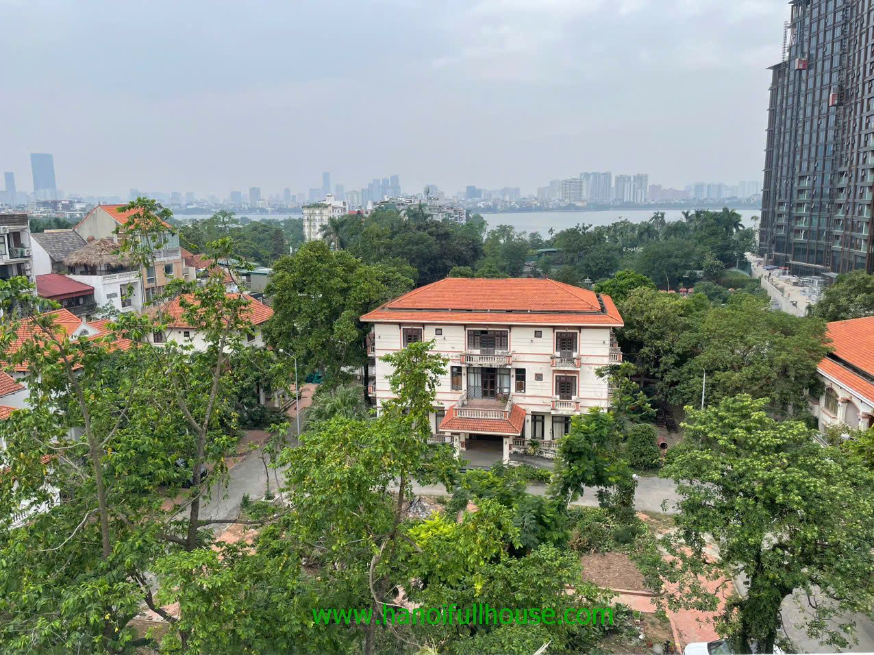 Fully Serviced Apartment with 4 bedrooms, swimming pool is on Tay Ho str