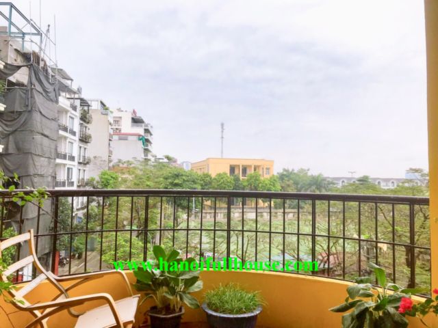 Cheap apartment with beautiful balcony, fully furnished on Trinh Cong Son street