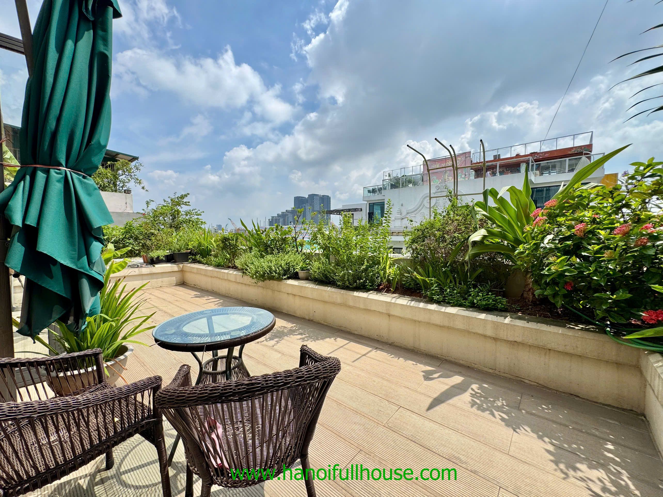 One bedroom apartment with terrace for rent in West lake 