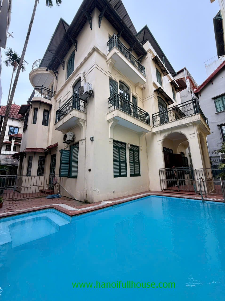 Tay Ho housing: 4 bedrooms, yard garden, pool for rent
