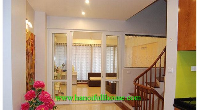 House in Ba Dinh dist for rent. 3 bedroom, newly furnished, equipped