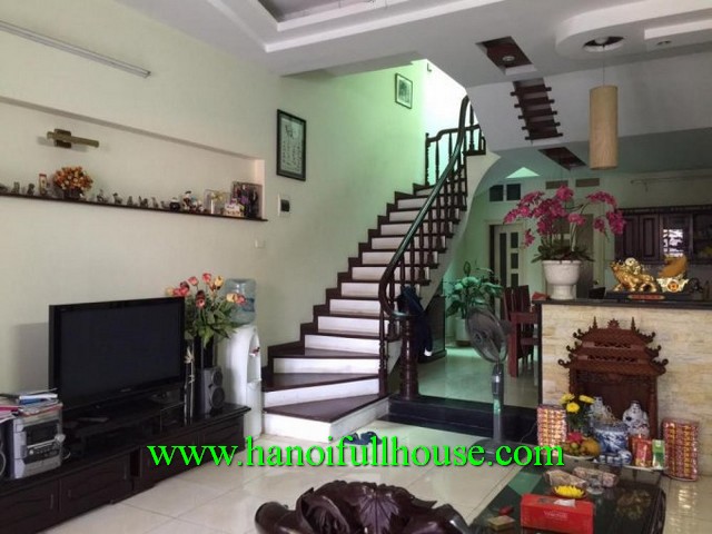 A good house in Long Bien dist, 3 bedroom, courtyard and terrace, furnished