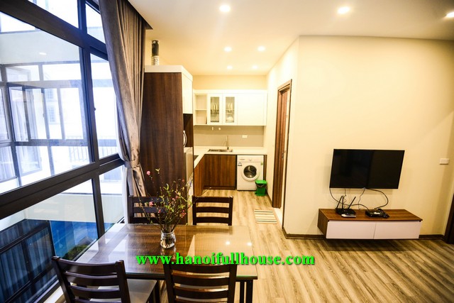 Chào thuê căn hộ dịch vụ đầy đủ nội thất, 2 phòng ngủ, giá cả phù hợp.