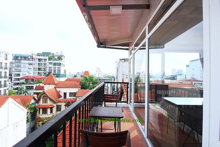 Apartment on high floor, big balcony, many big glass window surround