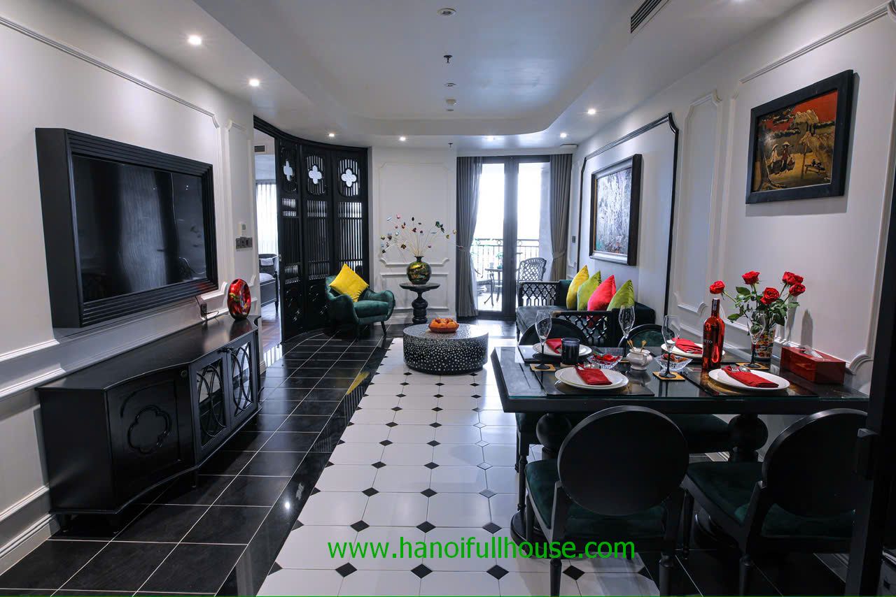 Charming Hai Ba Trung Apartment with 2 bedroom, lake view for rent