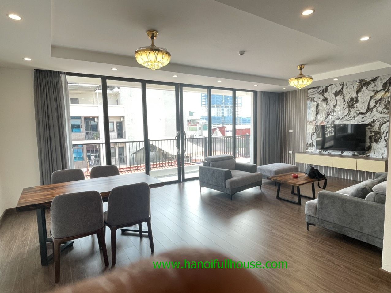 Spacious apartment with 3 bedrooms, size of 170 sqm in Tay Ho 