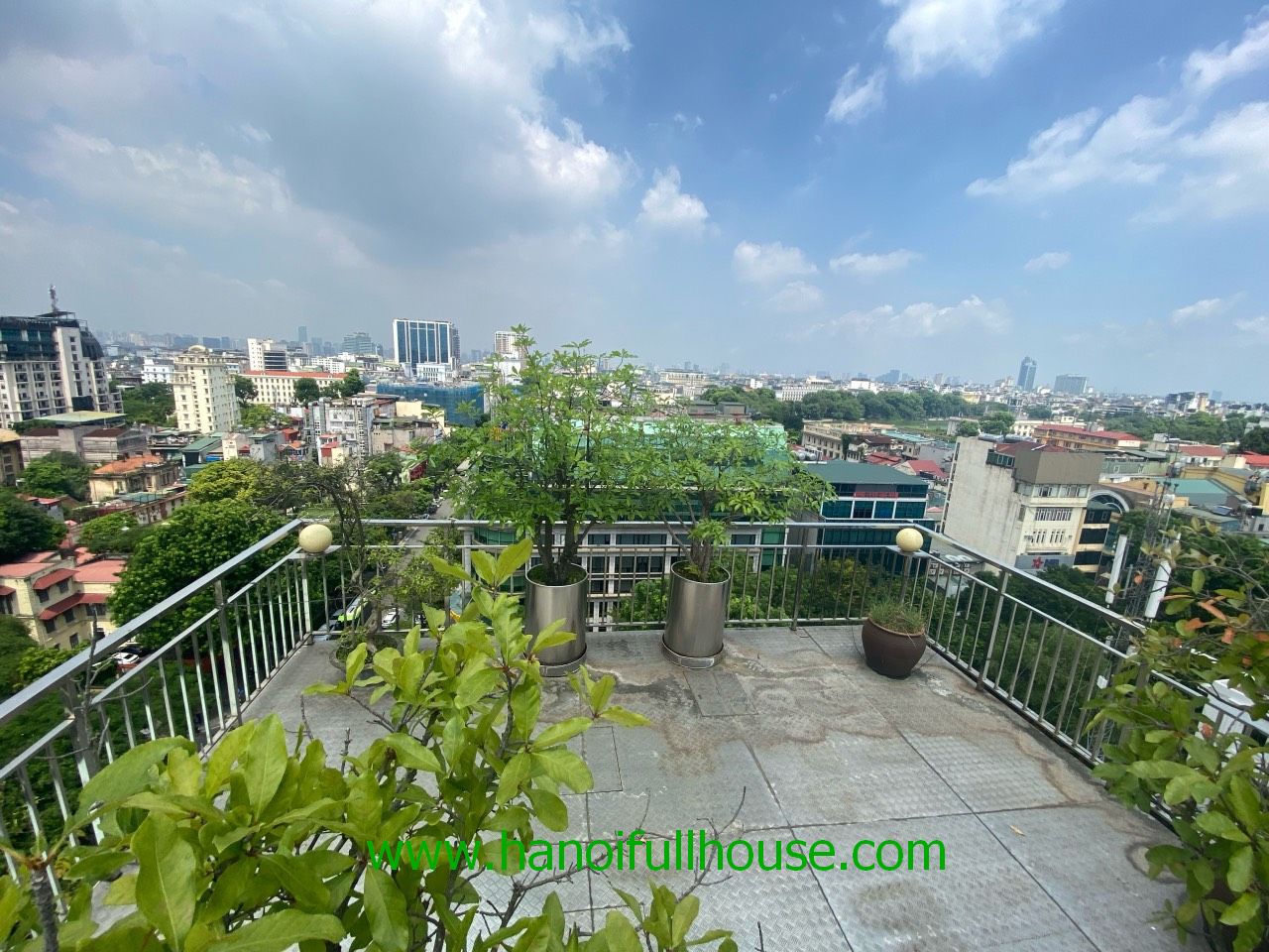 Rental a beautiful serviced apartment with 2 bedrooms in Hoan Kiem dist, Ha Noi