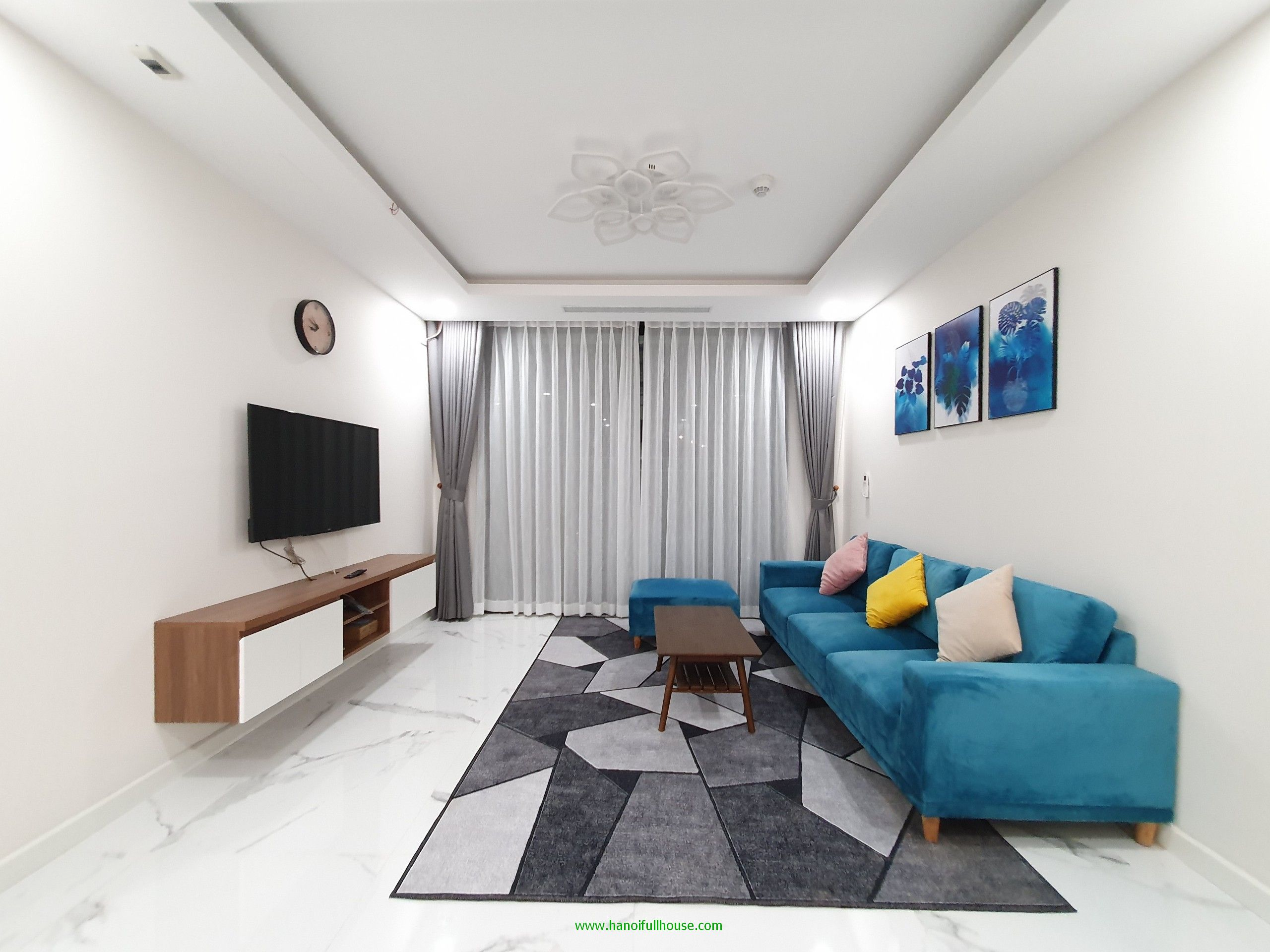 Find modern apartment with 2brs in S1- Sunshine City Ho Tay