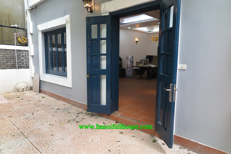 House for rent with a car park near French International School in Long Bien district